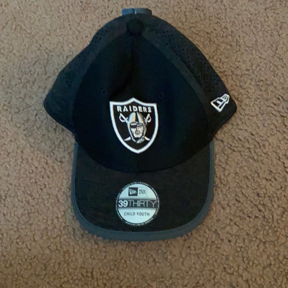 Raiders hat kids